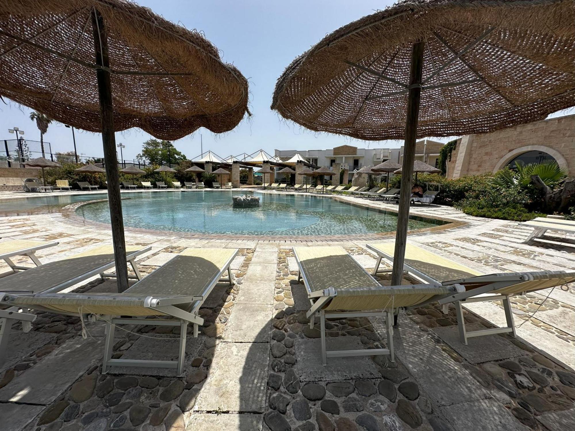 Hotel Thalas Club Торре дель'Орсо Экстерьер фото