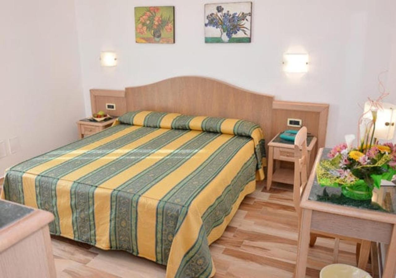 Hotel Thalas Club Торре дель'Орсо Экстерьер фото